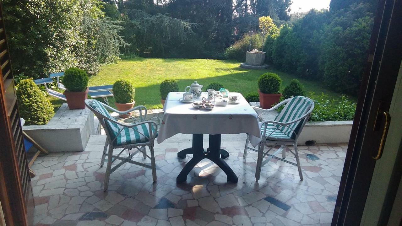 B&B La Villa Mediterranea Passirano Buitenkant foto