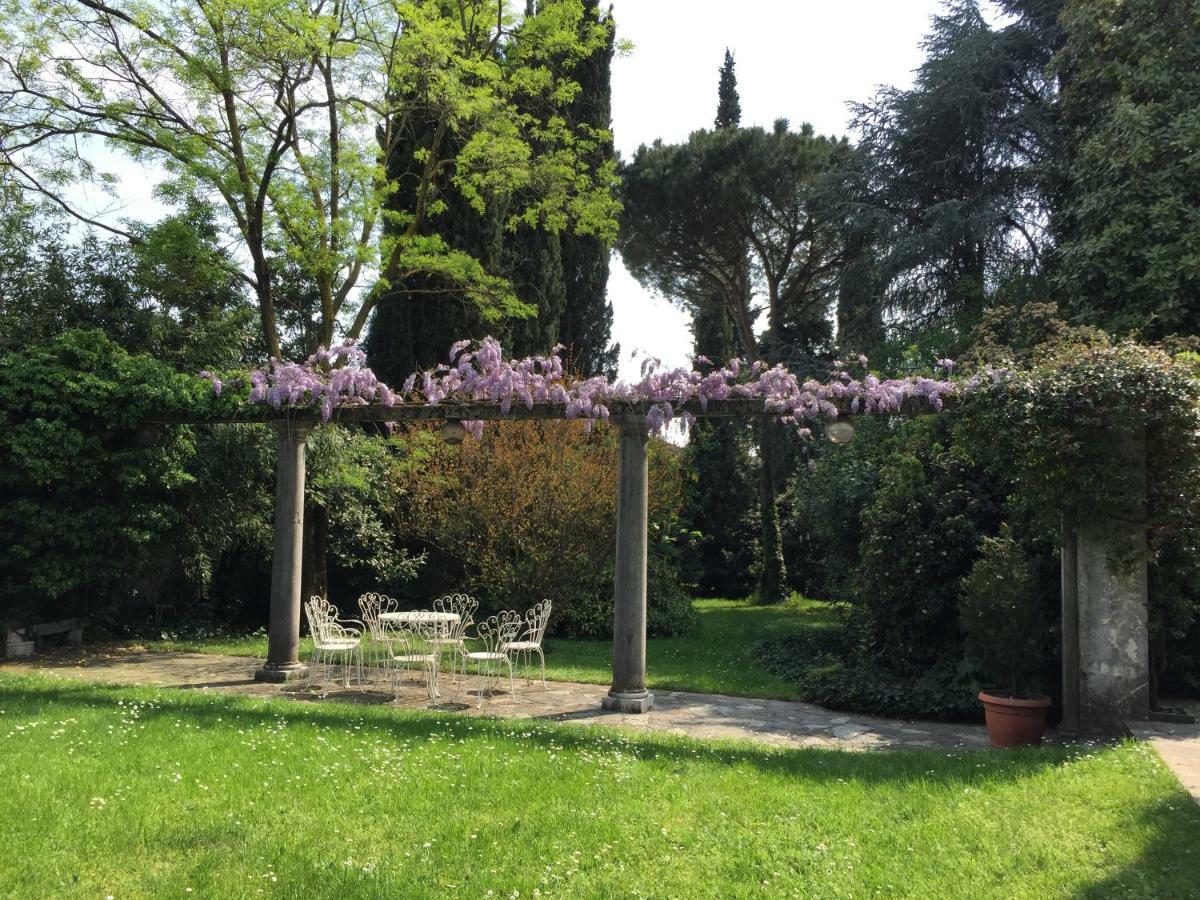 B&B La Villa Mediterranea Passirano Buitenkant foto
